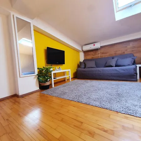 Central Station Apartment *
