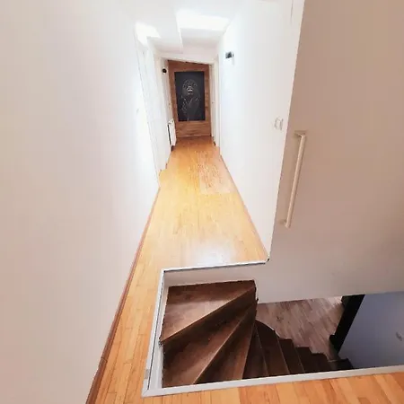 Central Station Apartment *