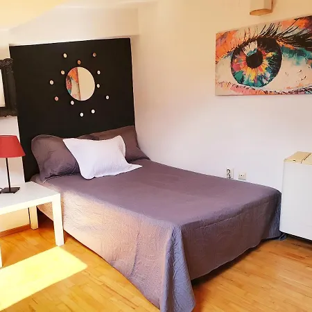 Central Station Apartment *